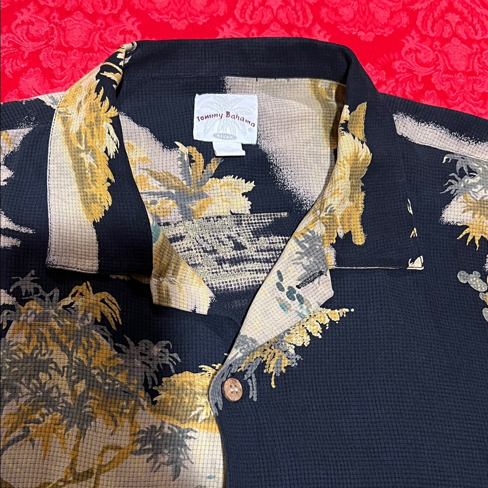 Tommy Bahama Relax Men’s XL 100% Silk Black Tropical Hawaiian Camp Shirt